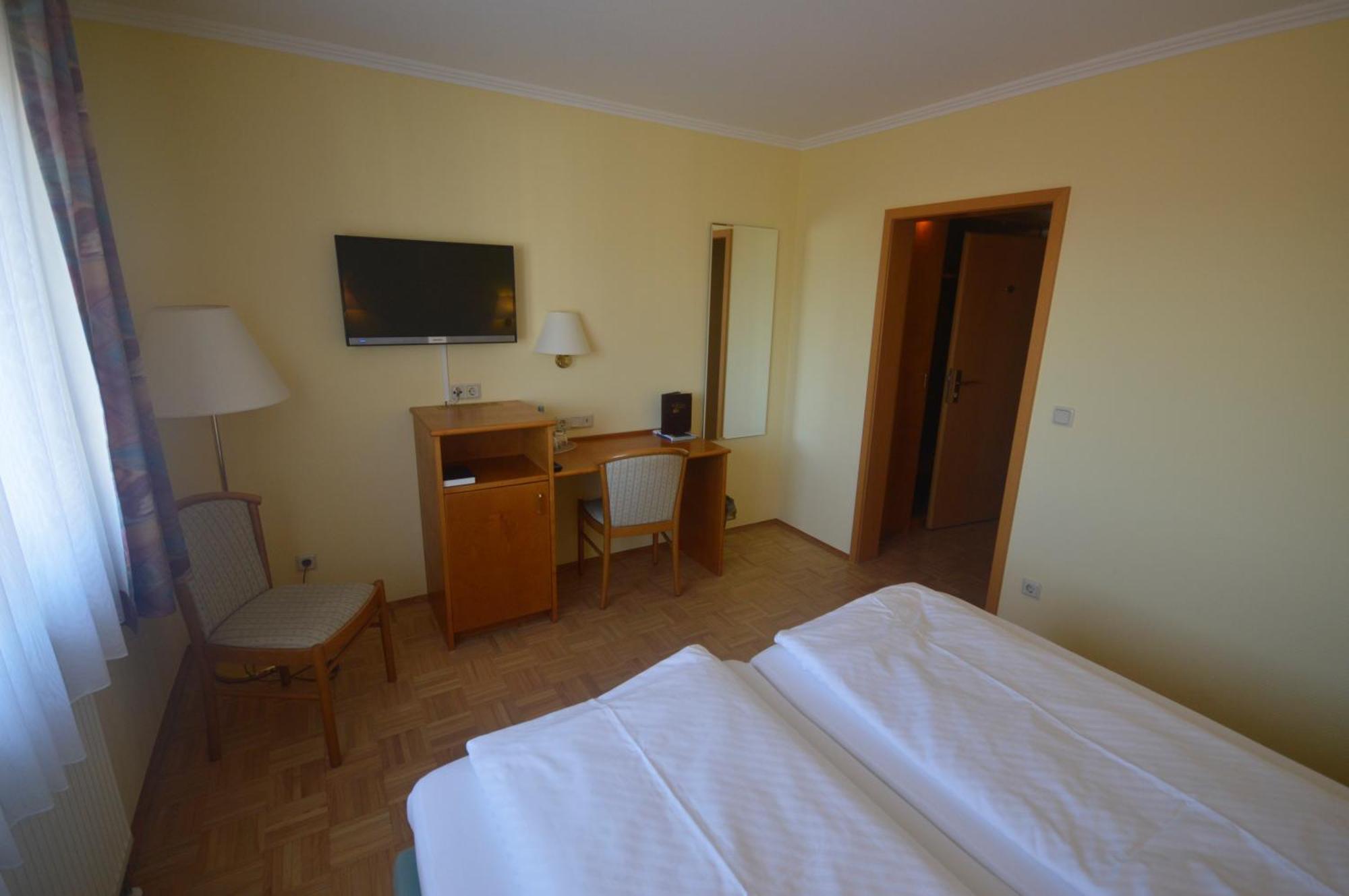 Hotel Zur Burgruine Frauenberg Ebsdorfergrund Zewnętrze zdjęcie