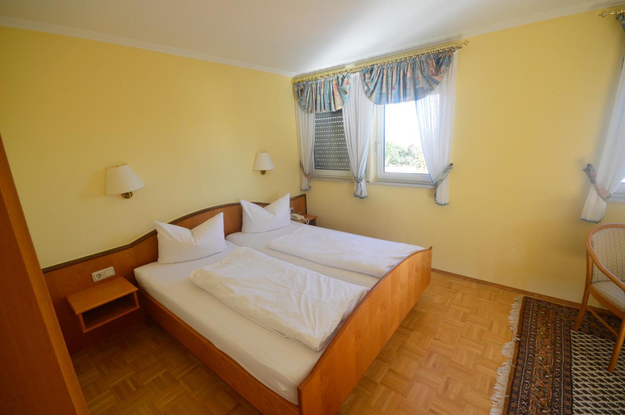 Hotel Zur Burgruine Frauenberg Ebsdorfergrund Zewnętrze zdjęcie