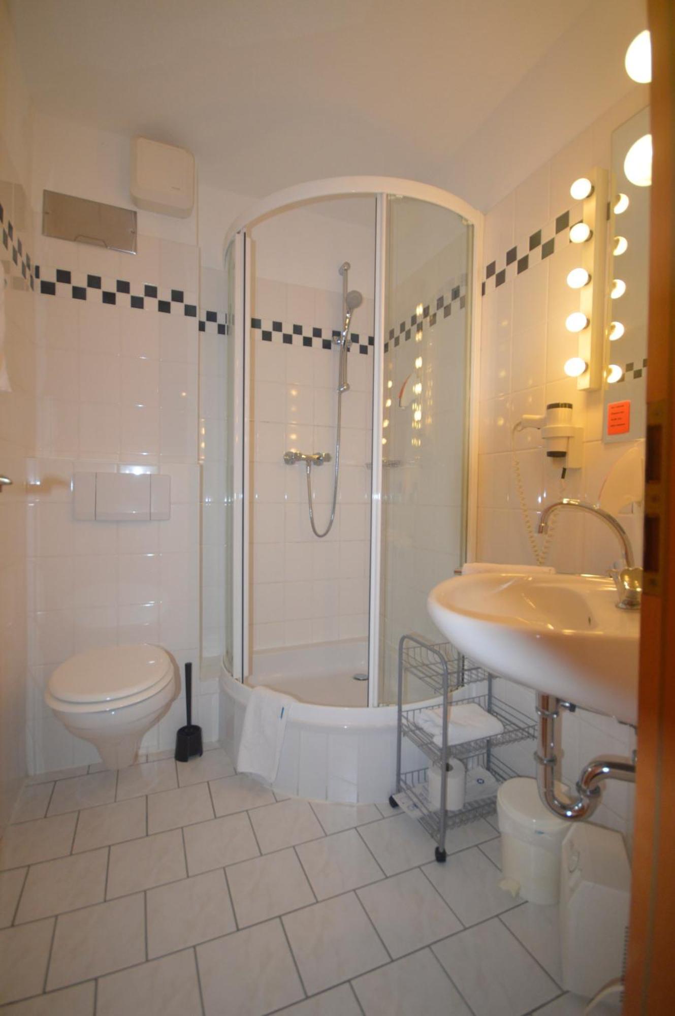 Hotel Zur Burgruine Frauenberg Ebsdorfergrund Zewnętrze zdjęcie